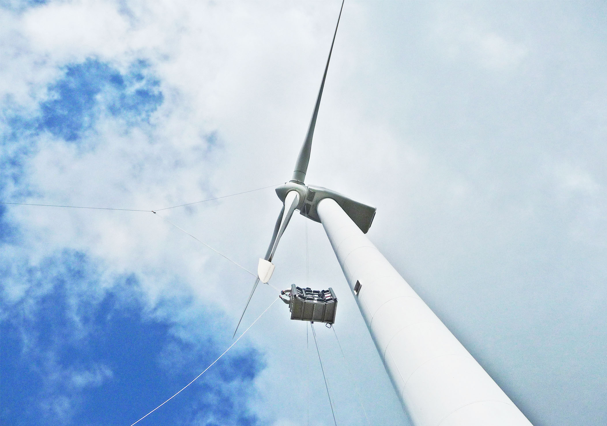 plataforma suspendida en aerogenerador