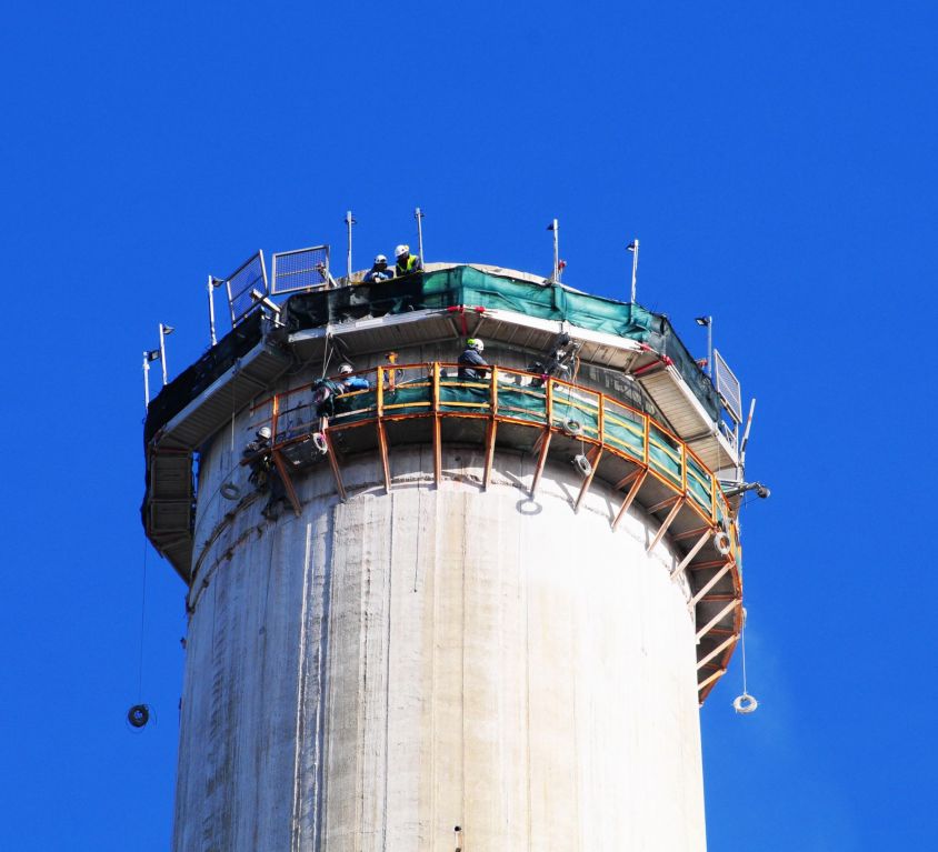 Plataforma de demolición de chimenea (exterior)